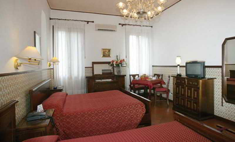 Hotel Orsaria Veneţia Exterior foto